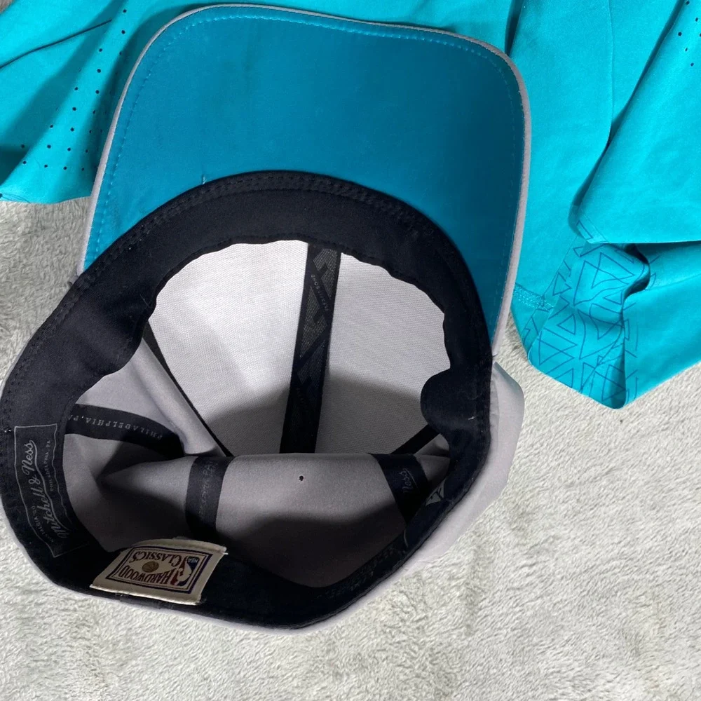Charlotte Hornets Hat NBA Basketball Cap Flexfit Delta L/XL Mitchell & Ness‎